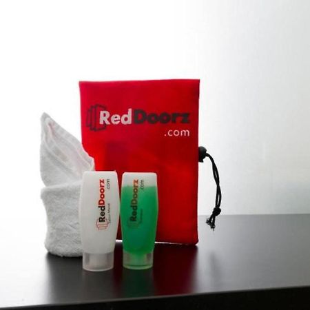Reddoorz Plus @ Guntur Raya Setiabudi Yakarta Exterior foto