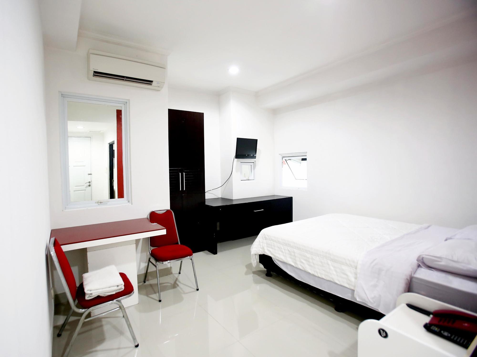 Reddoorz Plus @ Guntur Raya Setiabudi Yakarta Exterior foto