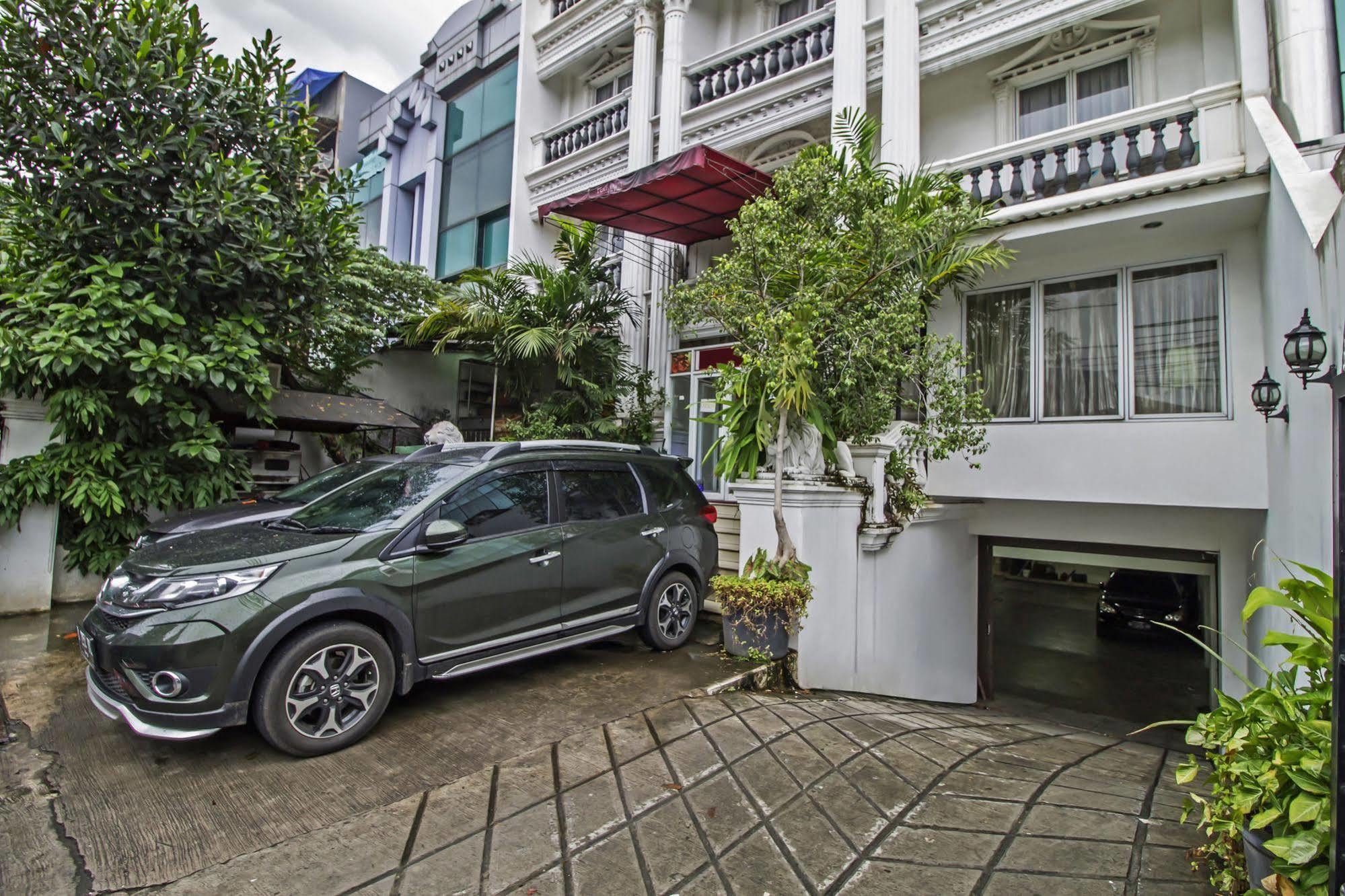 Reddoorz Plus @ Guntur Raya Setiabudi Yakarta Exterior foto
