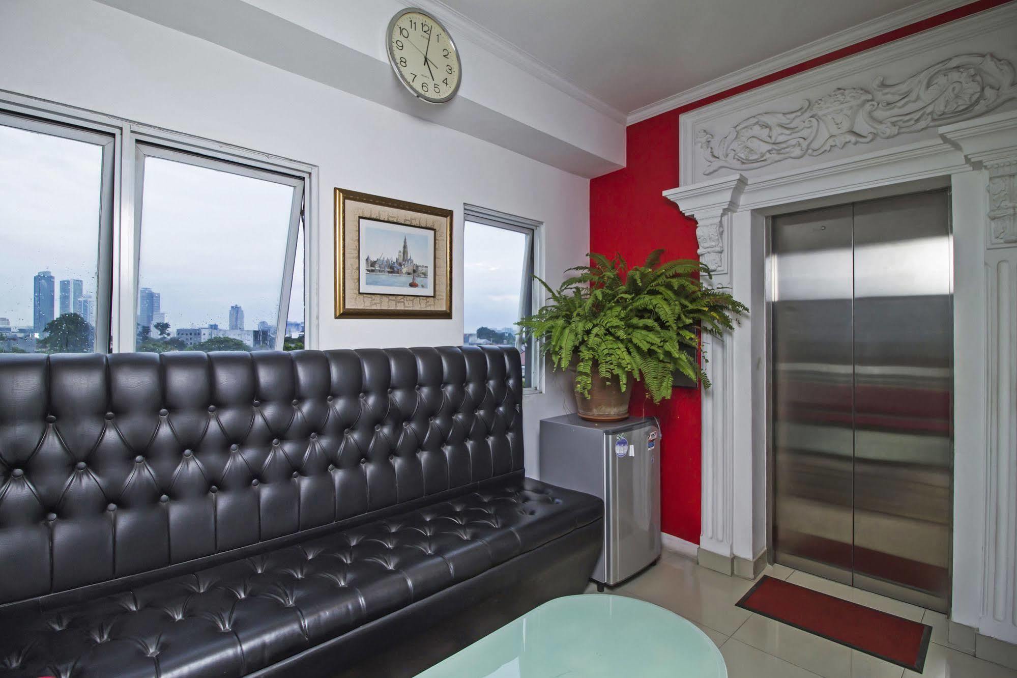 Reddoorz Plus @ Guntur Raya Setiabudi Yakarta Exterior foto