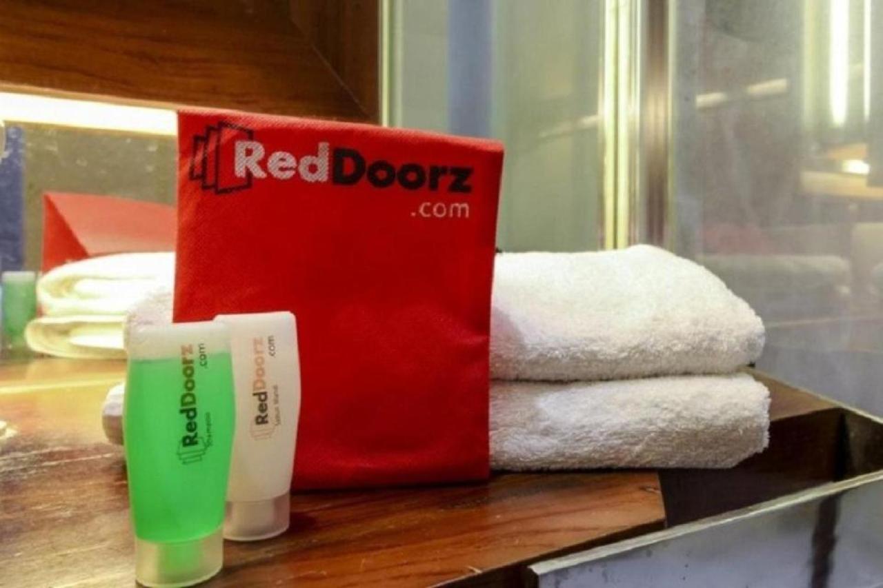 Reddoorz Plus @ Guntur Raya Setiabudi Yakarta Exterior foto