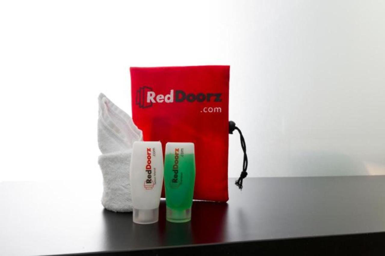 Reddoorz Plus @ Guntur Raya Setiabudi Yakarta Exterior foto